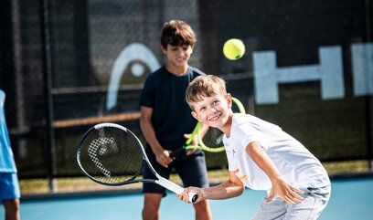 26" - pro 9-11 leté (158 až 170 cm) HEAD TENISOVÉ RAKETY 2026 26" - pro 9-11 leté (158 až 170 cm) HEAD TENISOVÉ RAKETY 2026